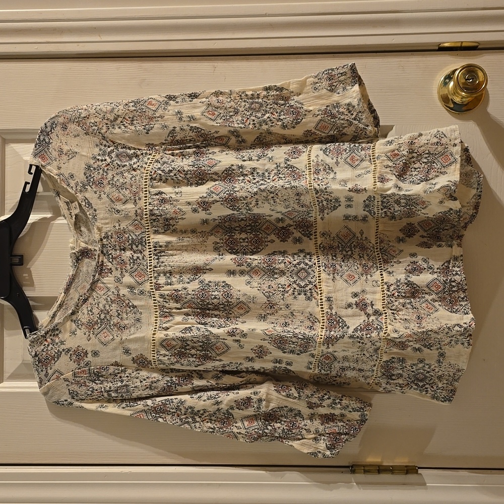 Lucky Brand Cream and Blue Patterned Blouse